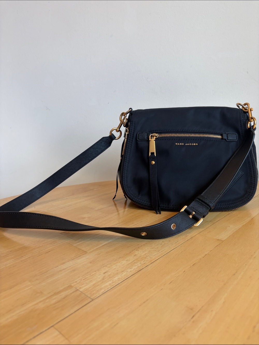 NWOT Marc Jacobs Leather Saddle Crossbody Bag in Black - Picture 4 of 13